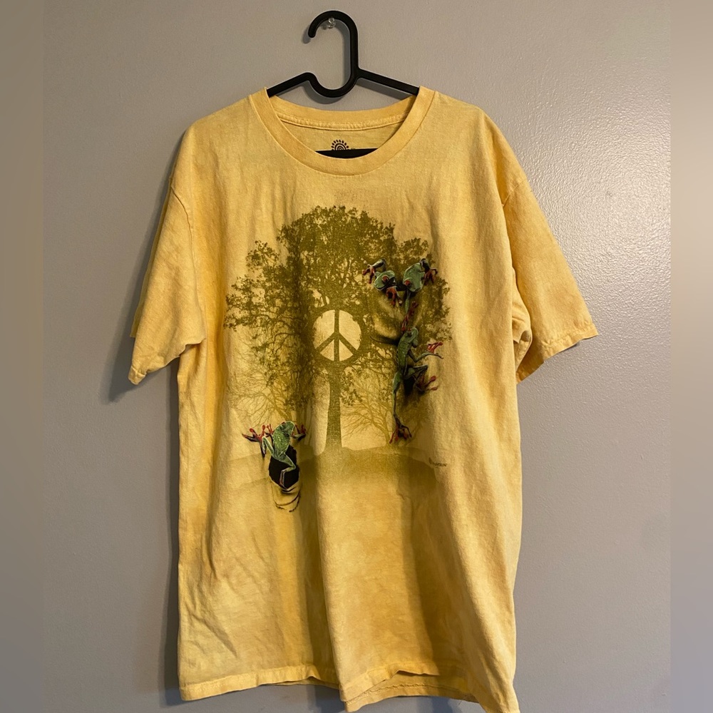 Frog peace shirt
